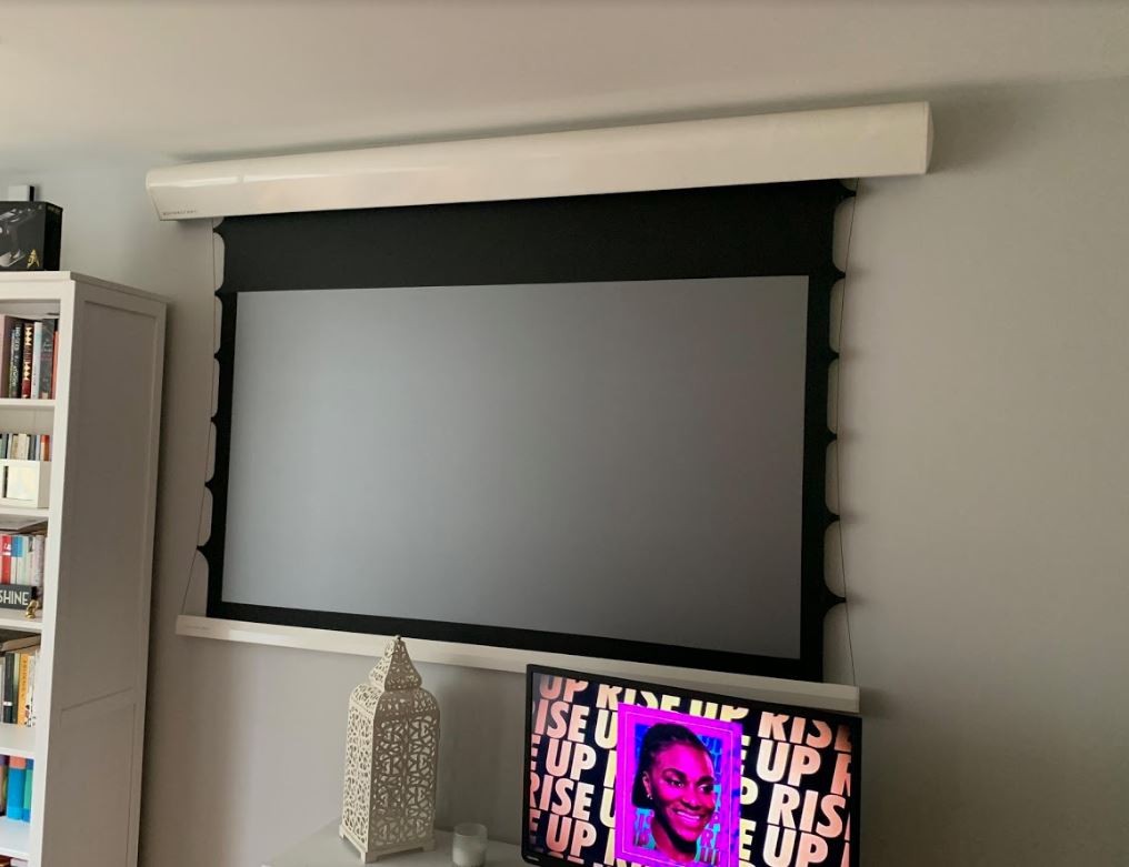 Euroscreen React 2.1 70 Inch Projector Screen